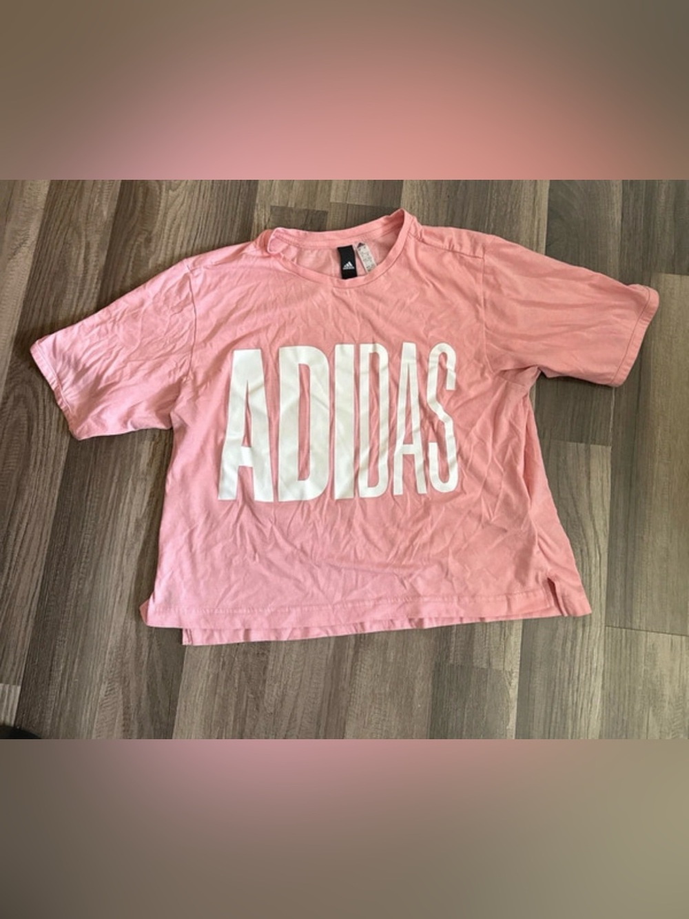Adidas women’s cropped short sleeve shirt size large
